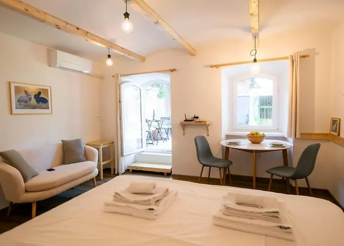 Jerry's Old Town Garden * לובליאנה