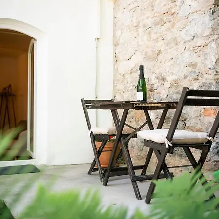 Jerry's Old Town Garden Lejlighed