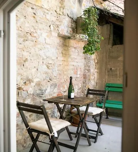 Jerry's Old Town Garden